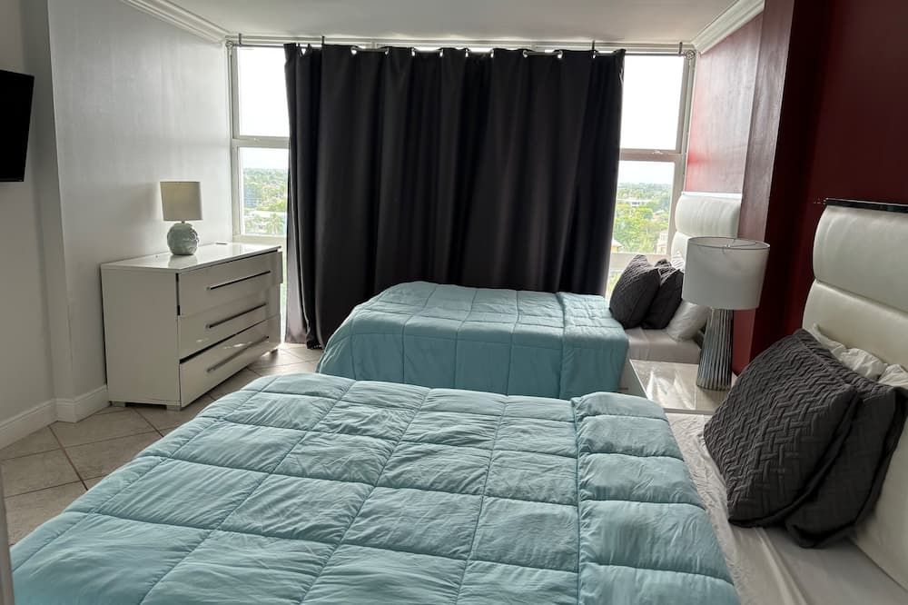 Tortuga festival special 1Bedroom Suite,CityView Ft Lauderdale&Two QueenBeds - فورت لاودردال - غرفة نوم