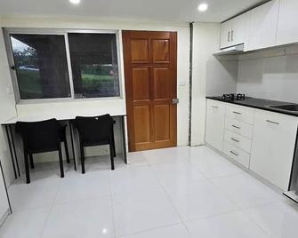 Doctors Apartment - Suva - Kitchen
