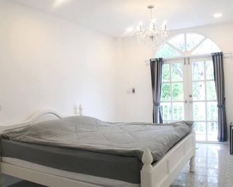 Bananaleaf Wedding Cafe & Resort - Nakhon Pathom - Schlafzimmer