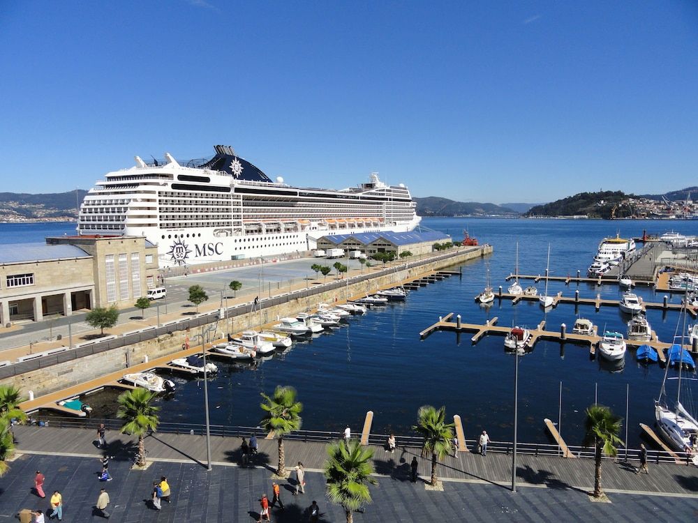Hotel Compostela Vigo thumbnail 3