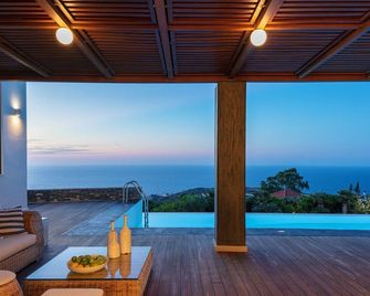 Villa Dei Sogni, for the Design Lovers,By ThinkVilla - Agia Pelagia - Piscine