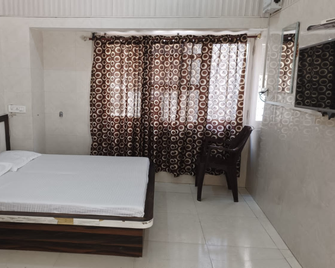 Ifm Guest House Amritsar - Amritsar - Habitación