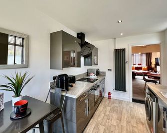 Johnson House - Grimsby - Cocina