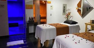 Zi One Luxury Hotel - Pereira - Bedroom