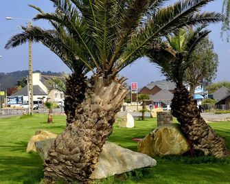 Hôtel de la baie de Paimpol - Ploubazlanec - Outdoor view
