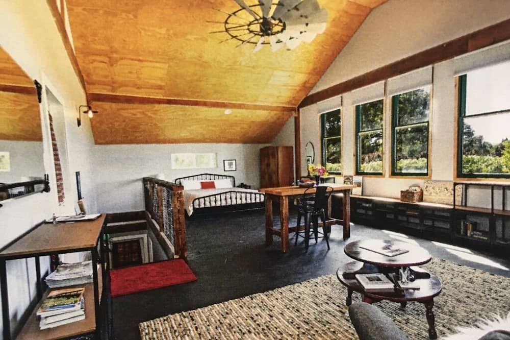The Ripe Choice Farm Stay - Lakeport - Slaapkamer