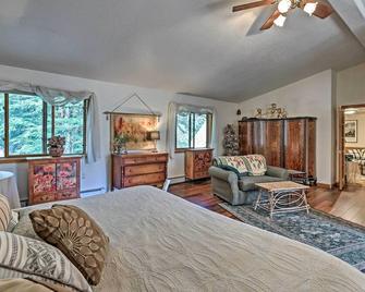 Chicago Creek B and B 1 Mi to Mt Blue Sky! - Idaho Springs - Bedroom