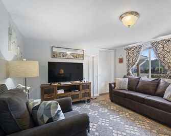 S2 - Cowabunga - Surf Inn - 2 Bed 2 Bath - Netarts - Sala de estar