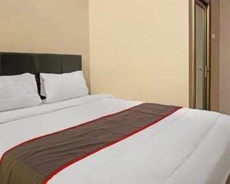 Capital O 92500 Bromo Surya Indah Guest House 1 - Pasuruan - Ložnice