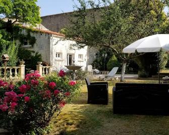 La Maison Blanche - Blaye - Patio