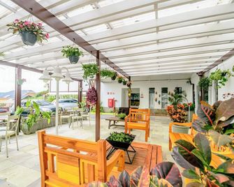 بوسادا بارك داس فلورز - كامبوس لا خورداو - شرفة مرصوفة