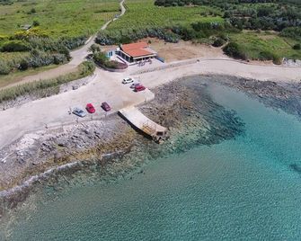 Apartments by the sea Lumbarda, Korcula - 9330 - 魯巴達