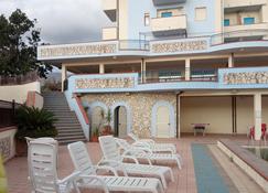 Very quiet apartment ideal for families 5 minutes from the sea - Scalea - Patio