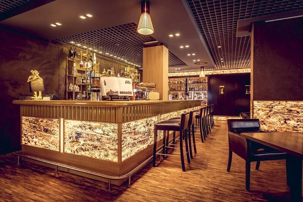 سيتي بارك هوتيل آند ريزيدنس - بوزنان - بار