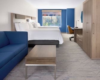 Holiday Inn Express & Suites Mentor - Banquet Center by IHG - Mentor - Bedroom