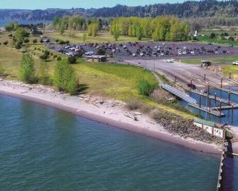 Lovely Condo close to town with Forest View - Longview - Strand