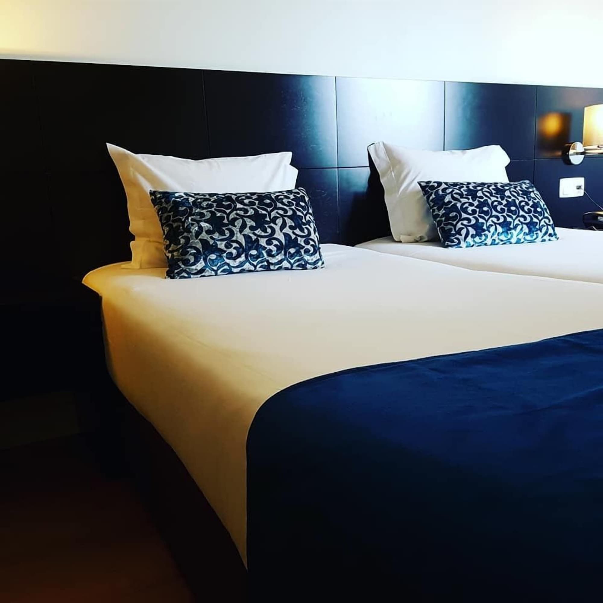 Lisbon City Hotel - ליסבון - חדר שינה