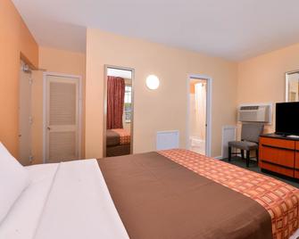 Media Inn & Suites - Media - Bedroom