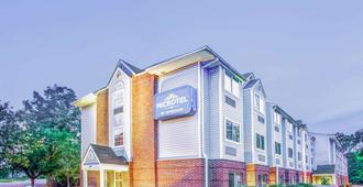 Microtel Inn & Suites by Wyndham Newport News Airport - Newport News - Bygning