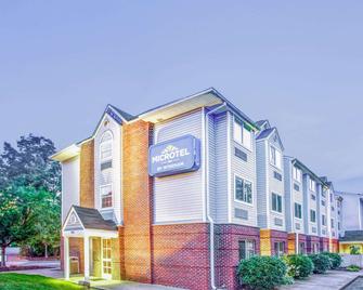 Microtel Inn & Suites by Wyndham Newport News Airport - Newport News - Edifício