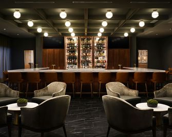 Doubletree by Hilton Greenville Airport - Taylors - Бар