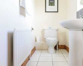 Titanic View Luxury Apartment Belfast - Belfast - Bathroom
