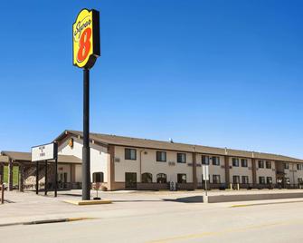Super 8 by Wyndham Sturgis - Sturgis - Building