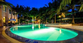 Sai Gon Kim Lien Hotel Vinh City - Vinh City - Pool