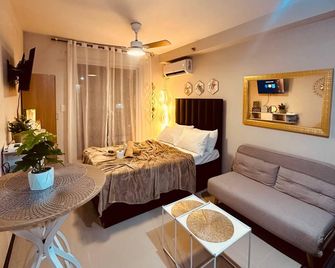 Victoria Suites Mactan - Lapu-Lapu City - Living room