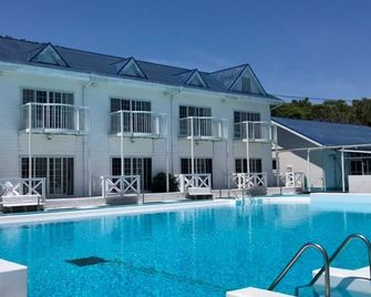 Hotel Kailani - Izu Ōshima - Pool