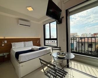 Studios Vila Madalena com Ar condicionado | Delfhy - São Paulo - Habitación