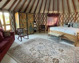 Comfortable Yurt - Port Townsend - Habitación