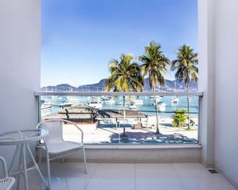 Hotel Ilhabela - איליאבלה - מרפסת