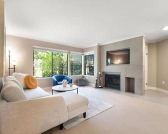115 Modern and Serene Min to Downtown - Bellevue - Spisestue