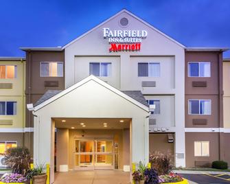 Fairfield Inn & Suites by Marriott Canton - Canton - Rakennus