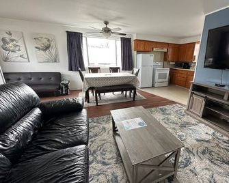 Captain John's Motel - Coos Bay - Soggiorno