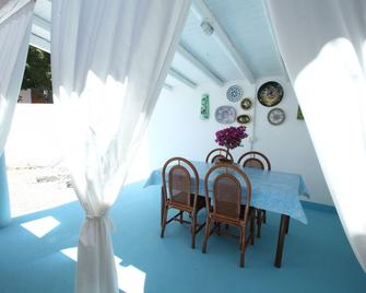 Villa Crimi - Vulcano - Comedor