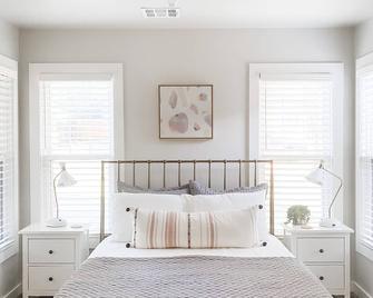 Pickard Place Charming Campus Cottage 5 Blocks To Ou Campus - Norman - Bedroom