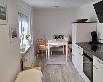 Apartment 'Ferienwohnung Im Vogelsberg' with Wi-Fi - Schotten - Keuken