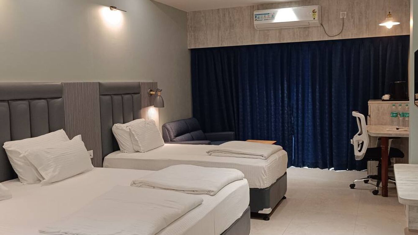 Hotel Lee Garden Near to Blue Flag Beach 500 Mtrs