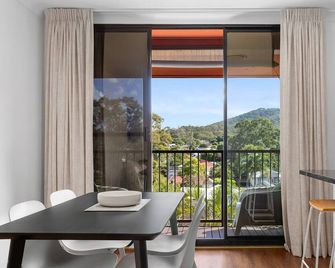 Tranquil Taringa 2 Bed Sleeps 5,Close to Bus and Train Indooroopilly Shopping - Taringa - Balcón