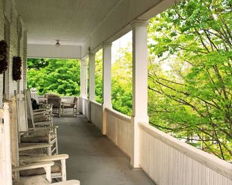 Franklin Terrace Bed and Breakfast - Franklin - Балкон