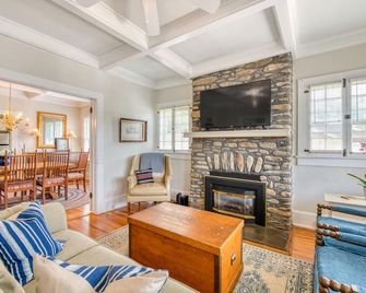 Chapel Side - Lake Junaluska - Living room