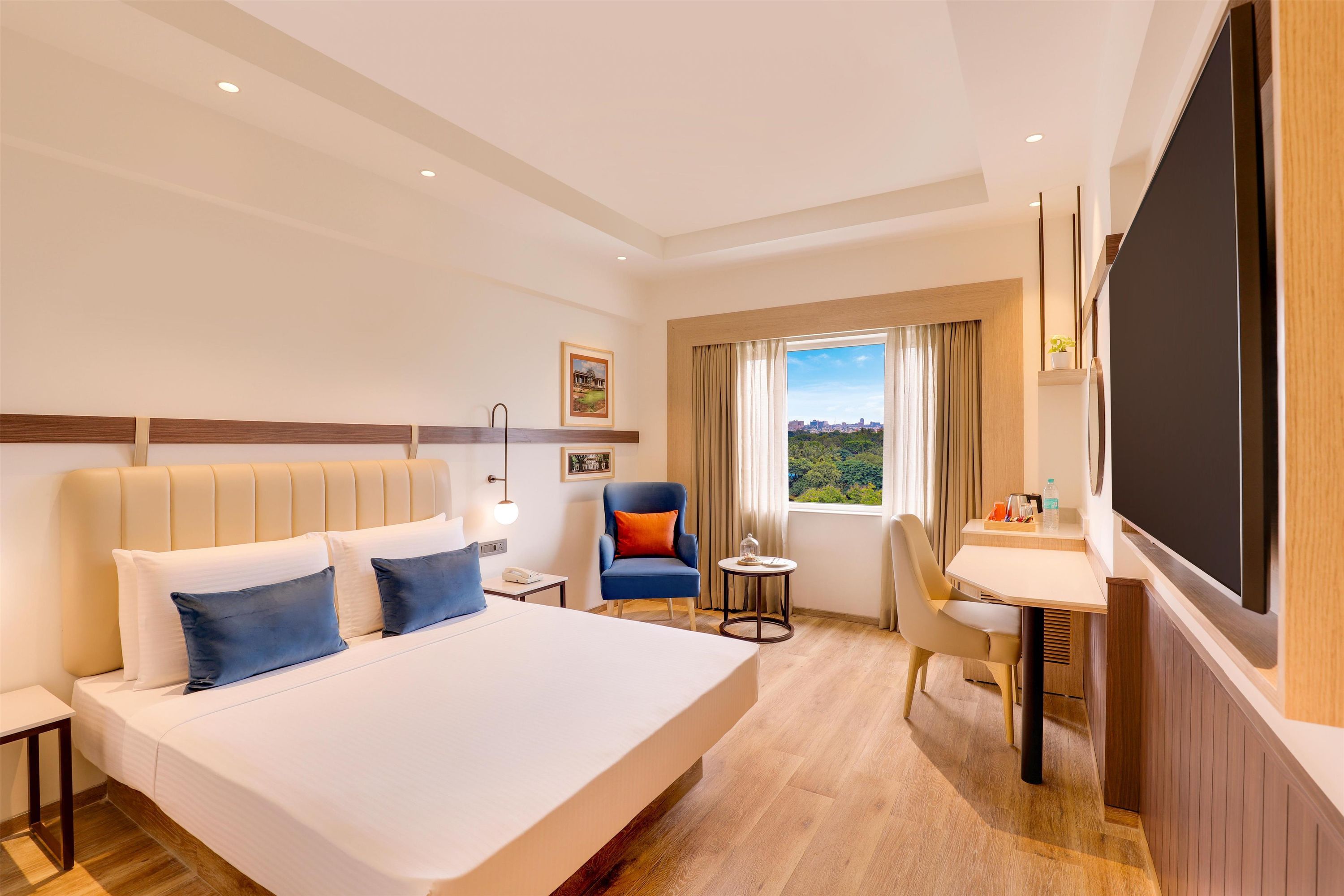 Lemon Tree Premier, Ulsoor Lake, Bangalore - Bengaluru - Bedroom