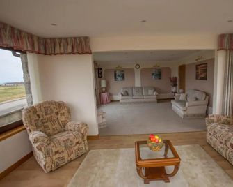 Golfview - Buckie - Huiskamer