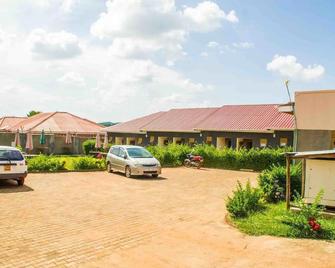 Airfield View Motel - Gulu - Edificio