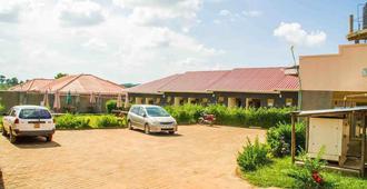 Airfield View Motel - Gulu - Building