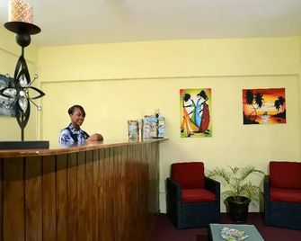 Kaz Kreol Beach Lodge - Ocho Rios - Front desk