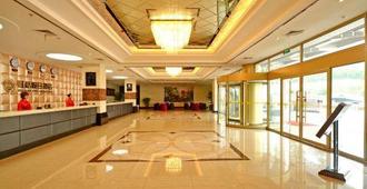 Hongqiao Holiday Hotel - Yichang - Hall d’entrée