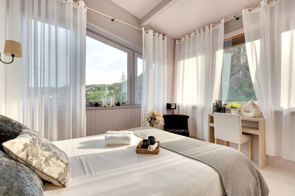 Hôtel Les Sources - Vernet-les-bains - Ložnice
